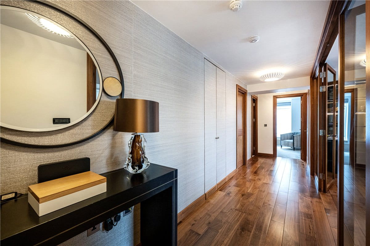 2 bedroom flat, Bourdon Street, Mayfair W1K - Available