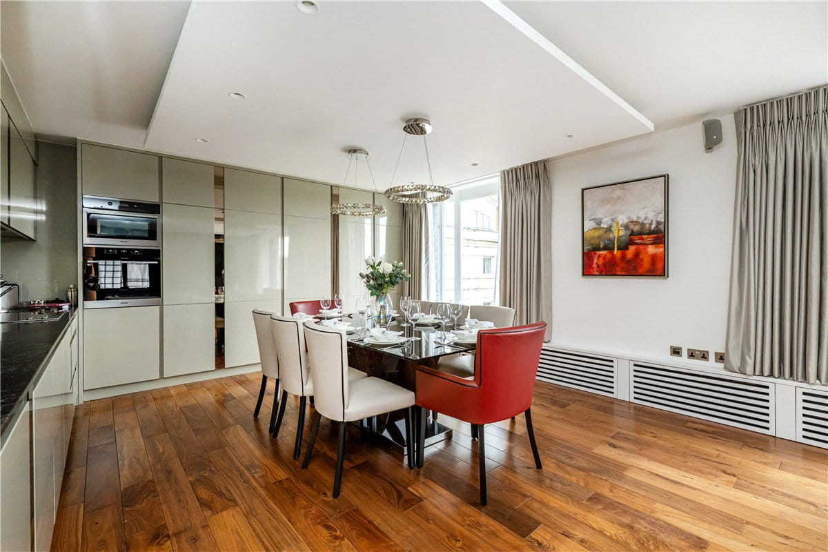 2 bedroom flat, Bourdon Street, Mayfair W1K - Available