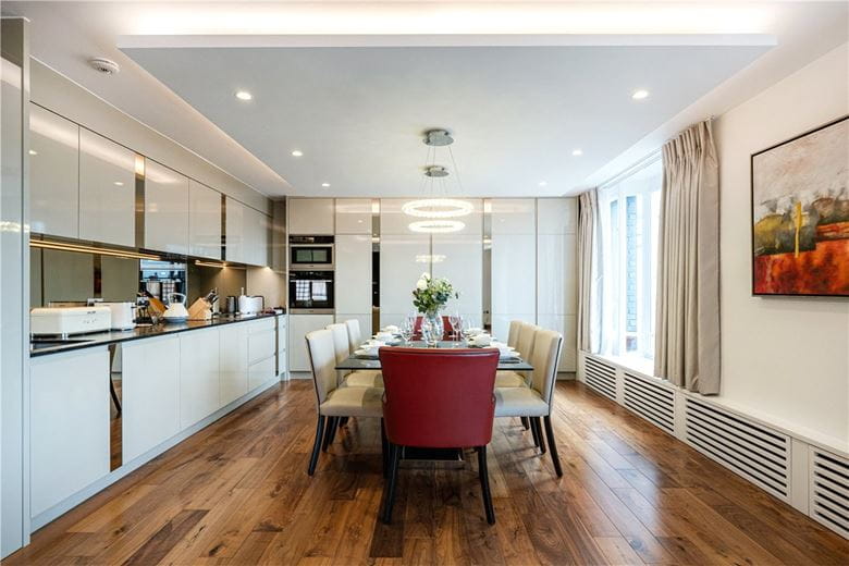 2 bedroom flat, Bourdon Street, Mayfair W1K - Available