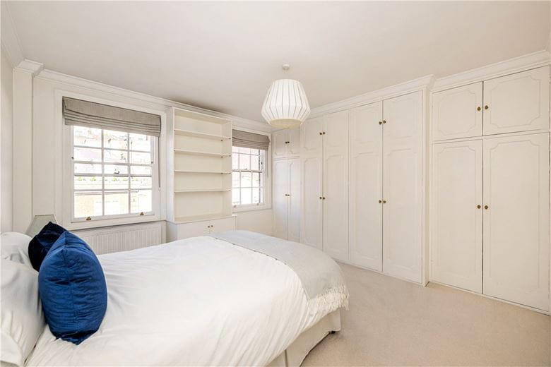 2 bedroom flat, Reeves Mews, Mayfair W1K - Available