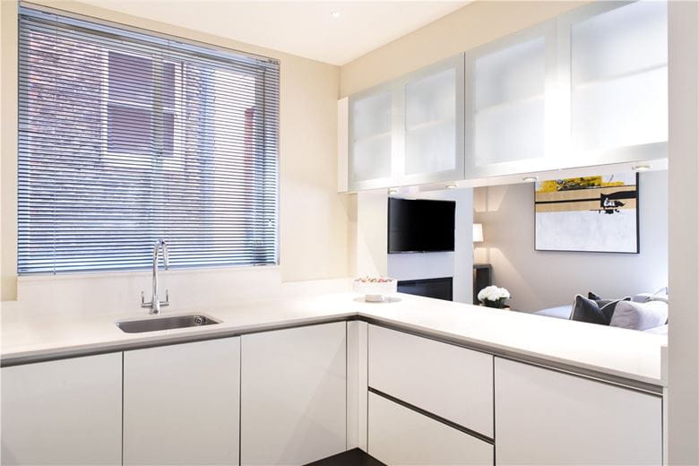 2 bedroom flat, Green Street, Mayfair W1K - Available