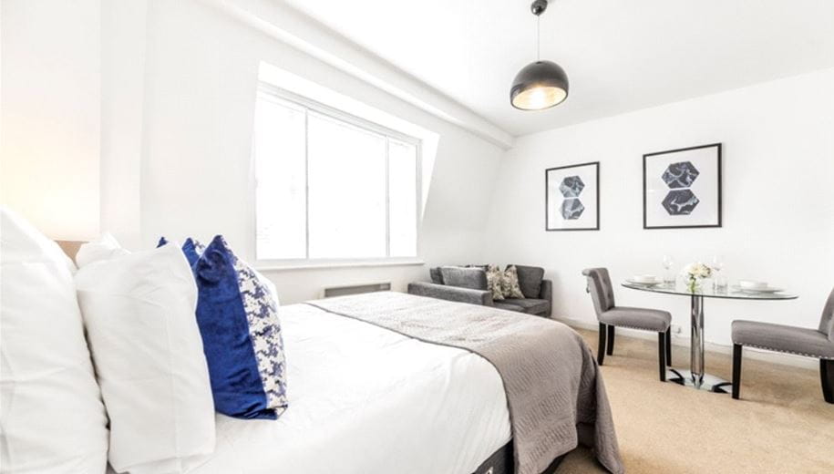  bedroom flat, Hill Street, Mayfair W1J - Available