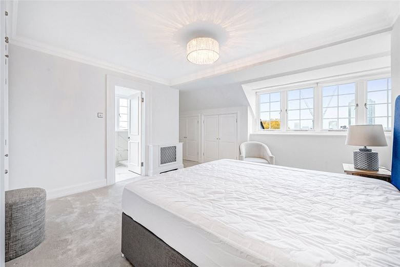4 bedroom flat, Grosvenor Square, Mayfair W1K