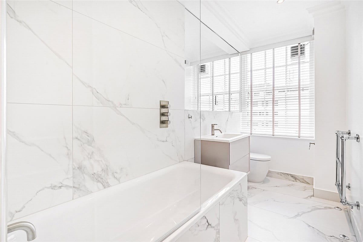 4 bedroom flat, Grosvenor Square, Mayfair W1K