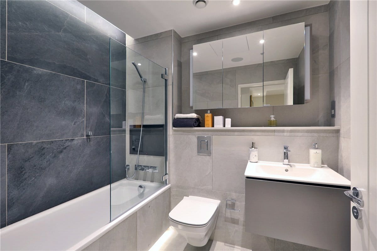 2 bedroom flat, Bell Yard, Strand WC2A - Available