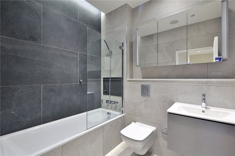3 bedroom flat, Bell Yard, Strand WC2A - Available