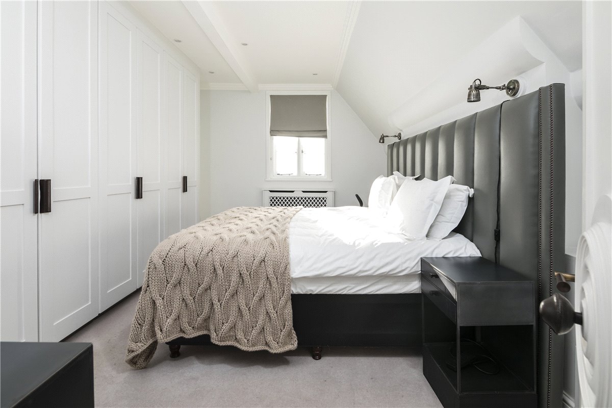 4 bedroom flat, North Audley Street, London W1K - Available