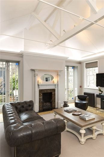 4 bedroom flat, North Audley Street, London W1K - Available