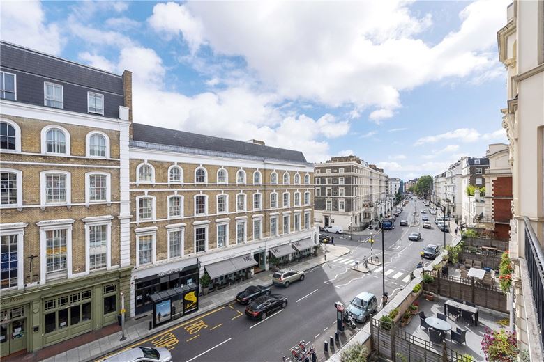 3 bedroom flat, St Georges Court, Gloucester Road SW7 - Available