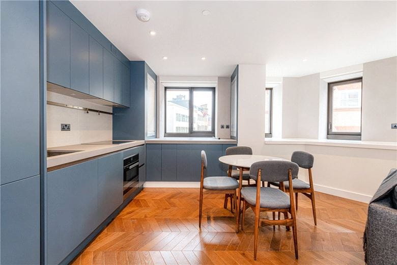 1 bedroom flat, Newton Street, Covent Garden WC2B - Available