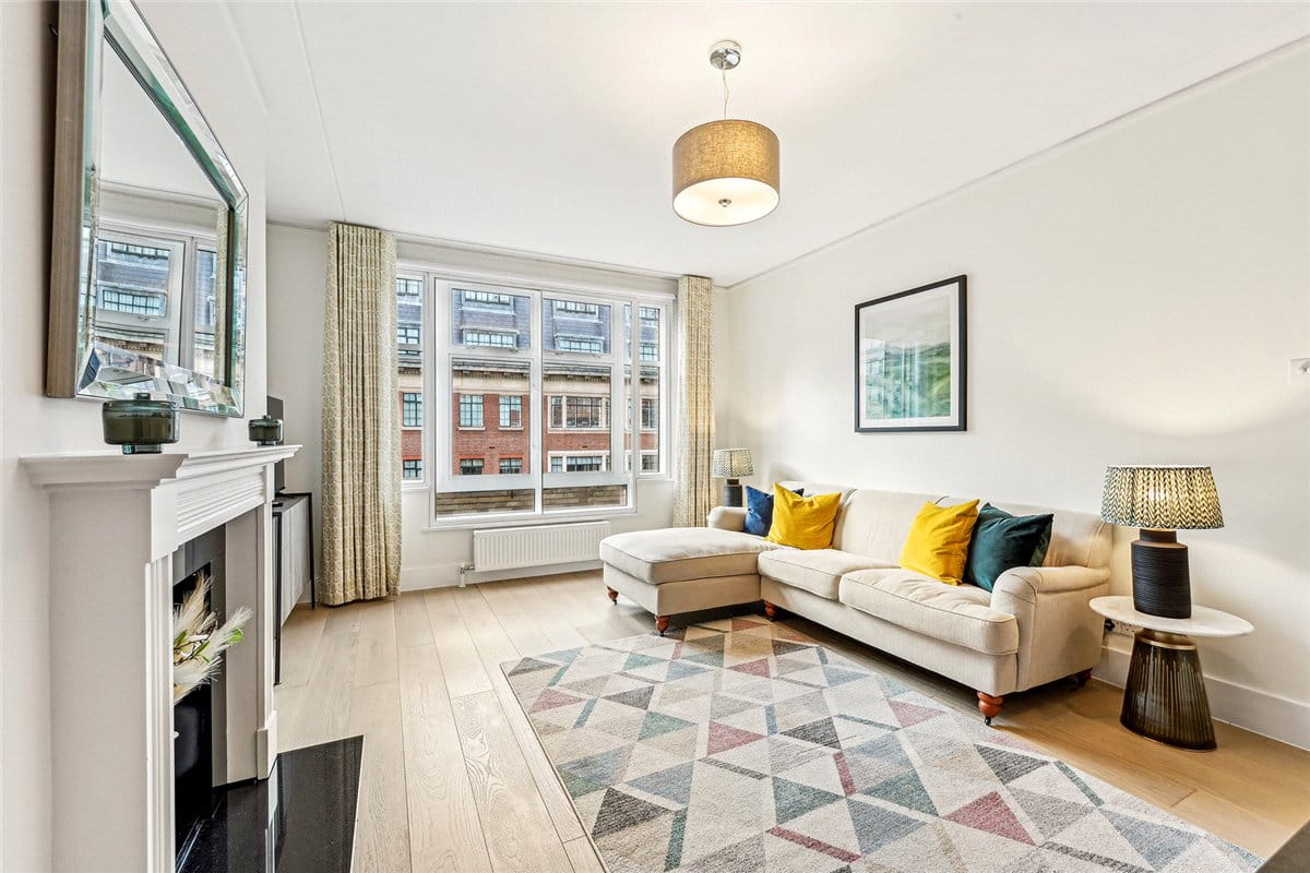 1 bedroom , Richmond Court, 200 Sloane Street SW1X - Available