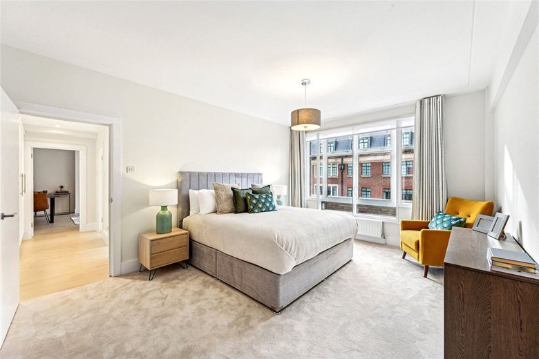 1 bedroom , Richmond Court, 200 Sloane Street SW1X - Available