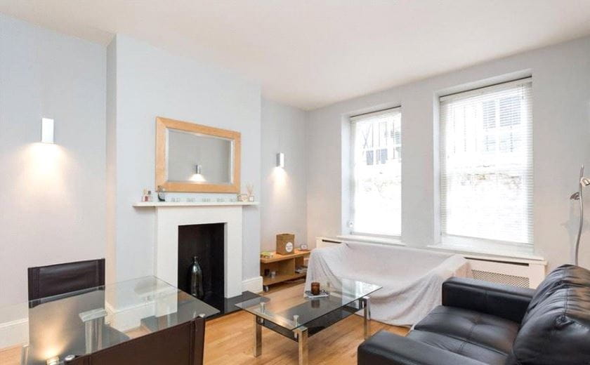 2 bedroom flat, Garrick House, Carrington Street W1J - Available