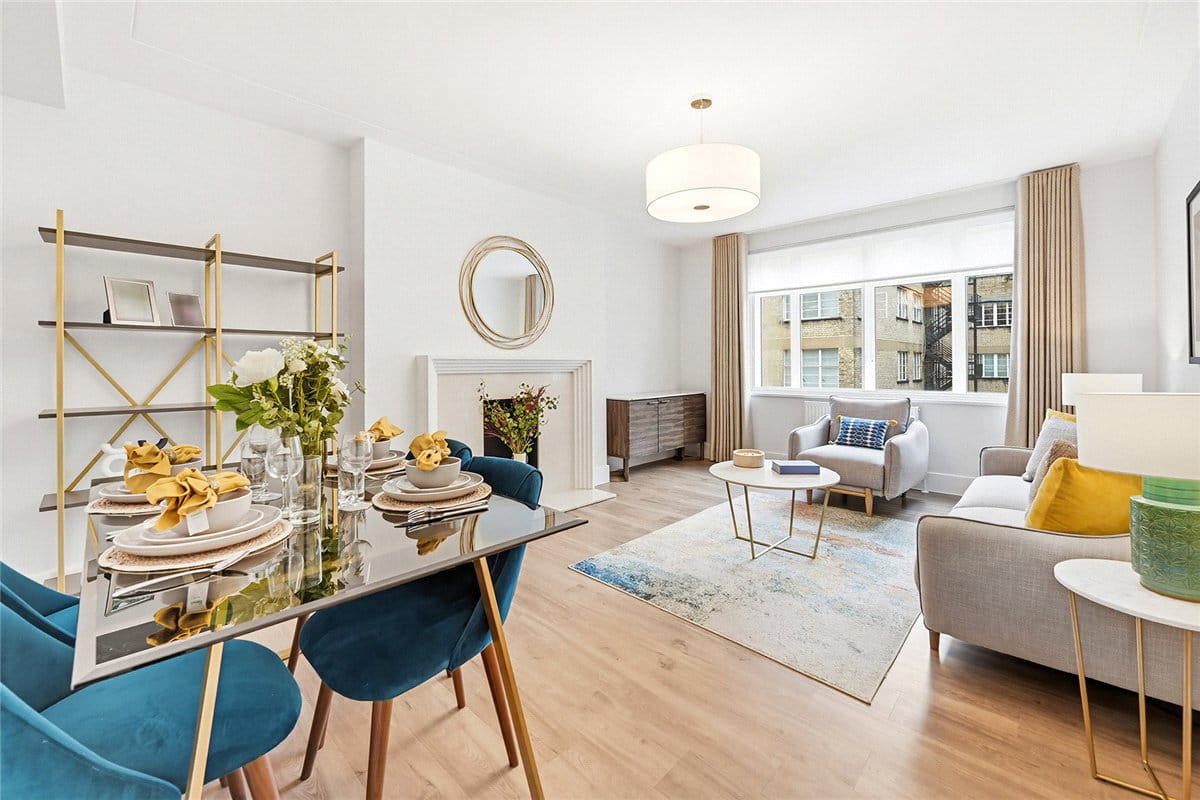 1 bedroom flat, Richmond Court, 200 Sloane Street SW1X - Available