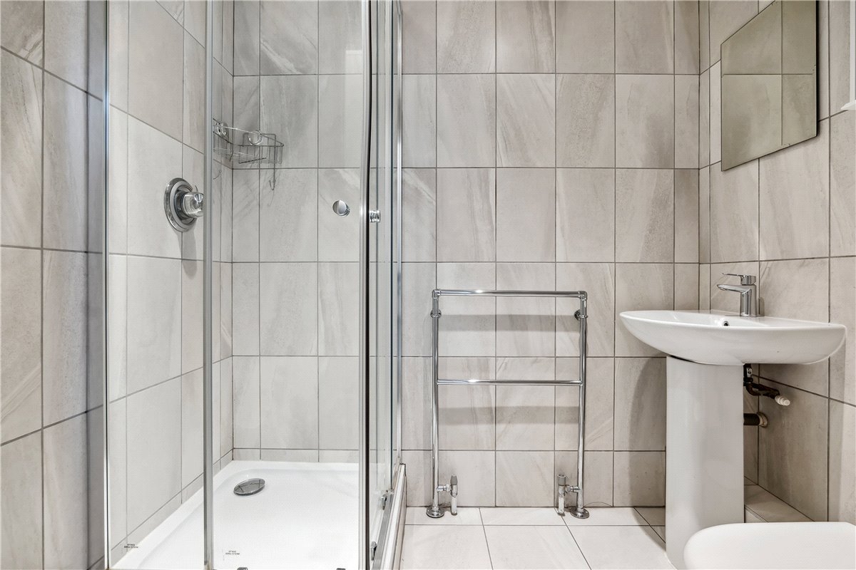 2 bedroom flat, Chesterfield Gardens, Mayfair W1J