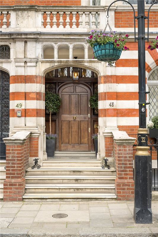 8 bedroom house, Mount Street, Mayfair W1K - Available