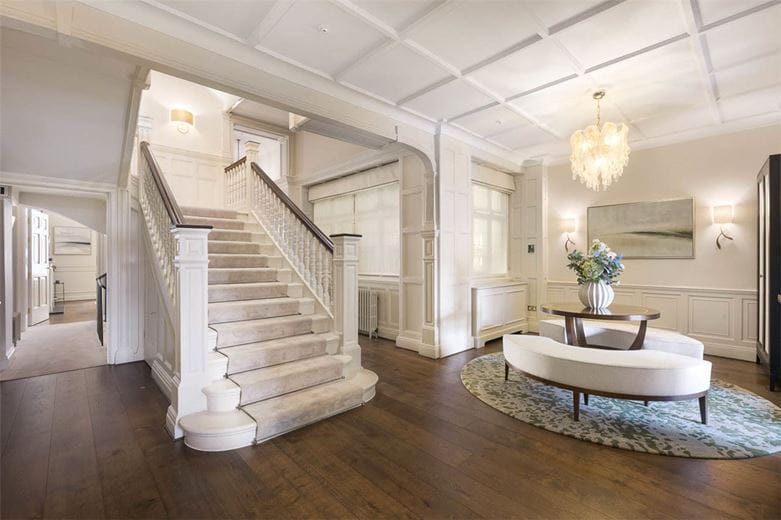 8 bedroom house, Mount Street, Mayfair W1K - Available