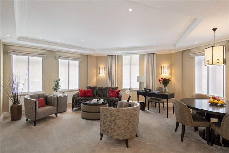 1 bedroom flat, Park Lane, London W1K - Available