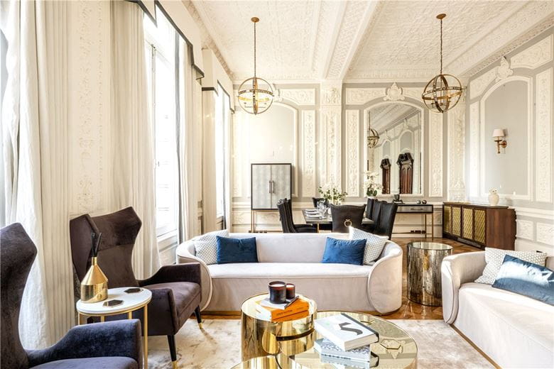 2 bedroom flat, Strand, Covent Garden WC2R - Available