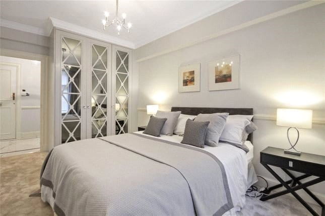 2 bedroom flat, South Audley Street, Mayfair W1K - Available