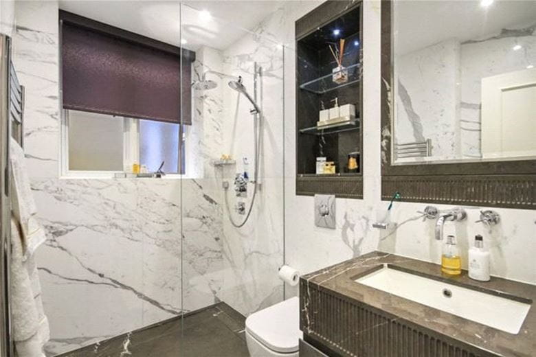 2 bedroom flat, South Audley Street, Mayfair W1K - Available