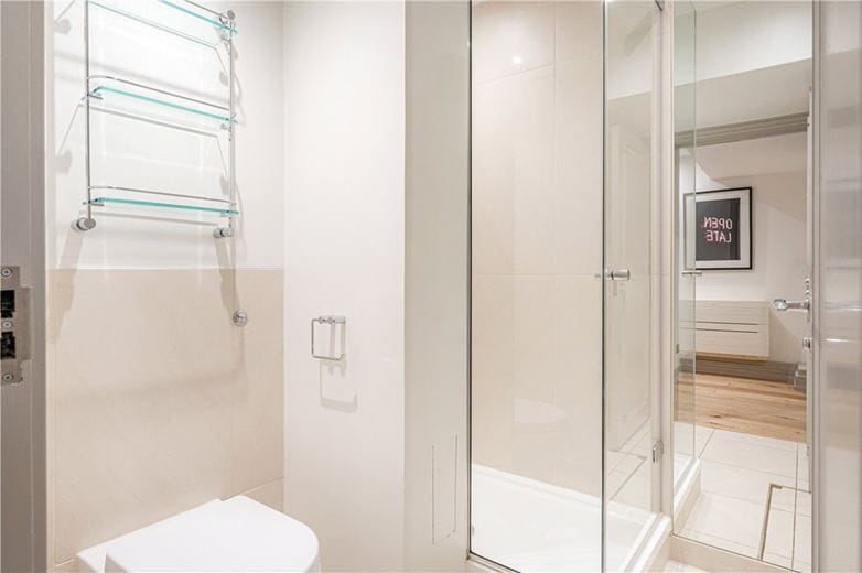 2 bedroom flat, Park Street, Mayfair W1K - Available