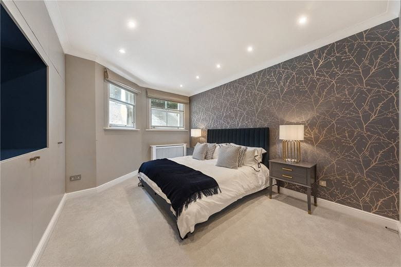 3 bedroom flat, Onslow Gardens, South Kensington SW7 - Let Agreed