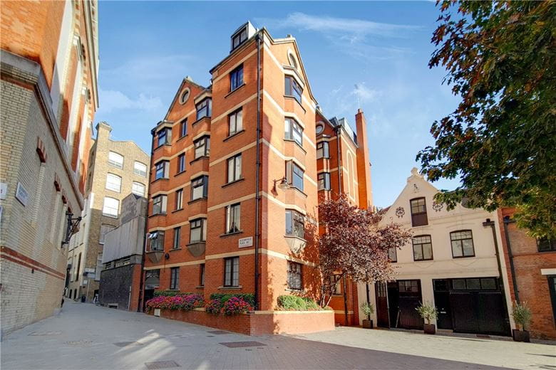 2 bedroom flat, Bourdon Street, Mayfair W1K - Available