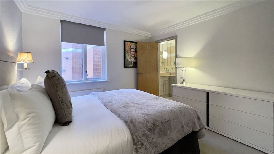2 bedroom flat, Bourdon Street, Mayfair W1K - Available