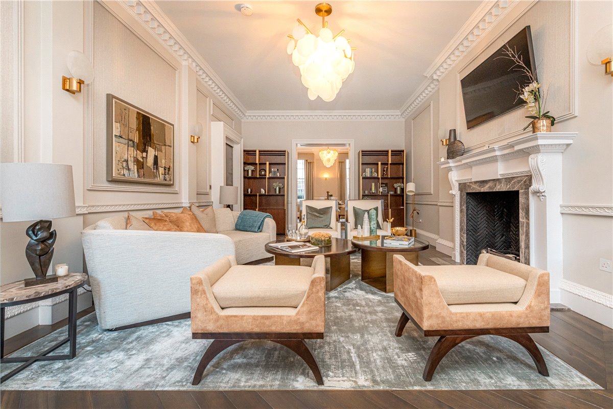 4 bedroom flat, Upper Brook Street, Mayfair W1K