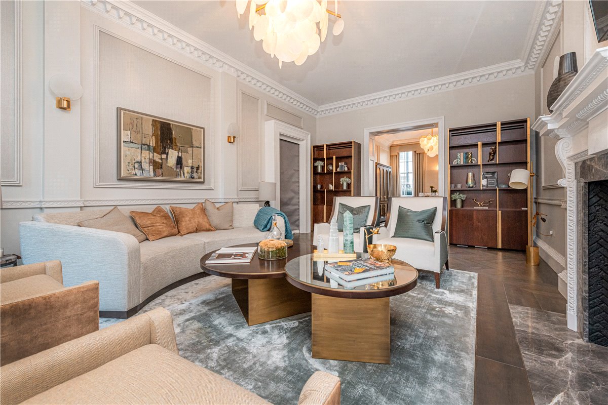 4 bedroom flat, Upper Brook Street, Mayfair W1K