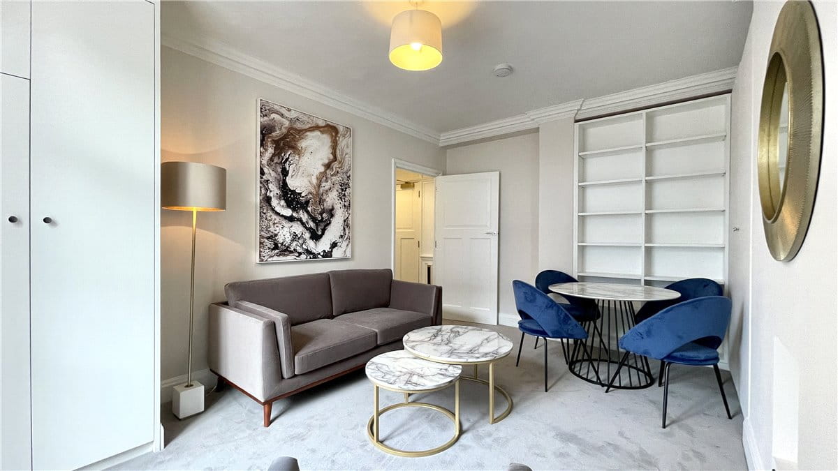 1 bedroom flat, Bury Street, St James's SW1Y