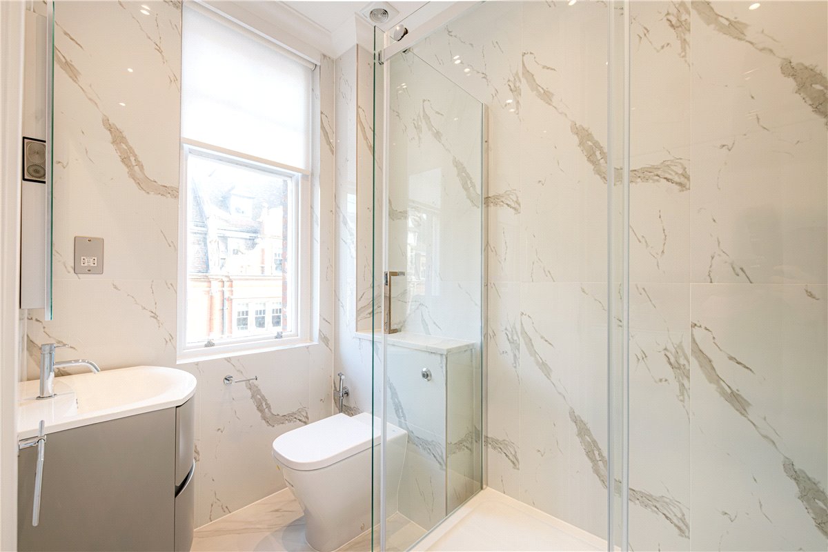 4 bedroom flat, Duke Street, Mayfair W1K - Available