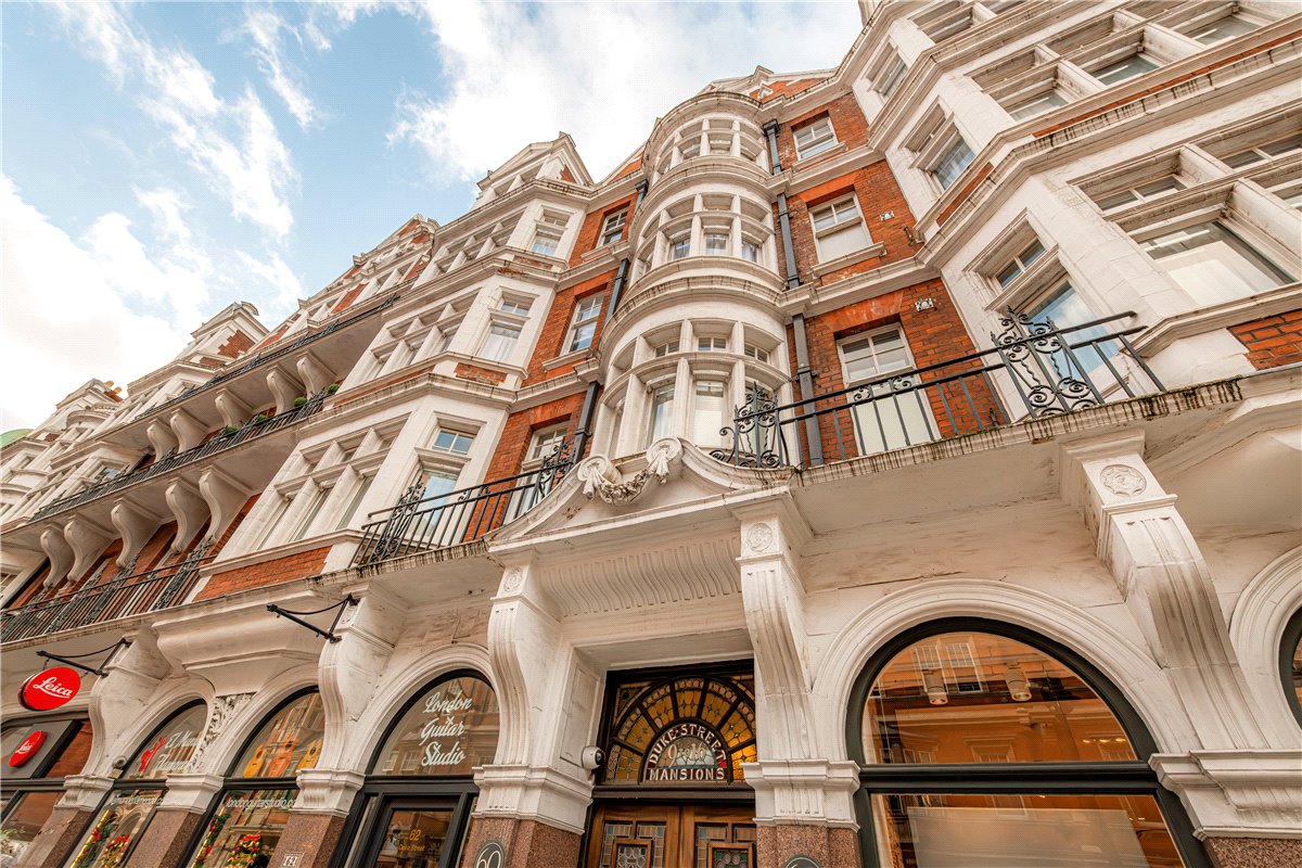 4 bedroom flat, Duke Street, Mayfair W1K - Available