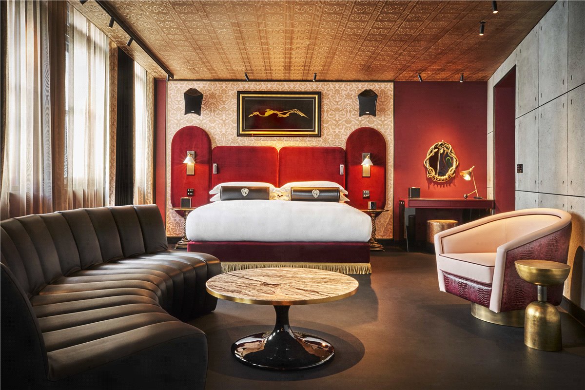 1 bedroom flat, Denmark Place, London WC2H - Available