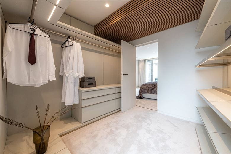 3 bedroom maisonette, South Molton Street, Mayfair W1K - Available