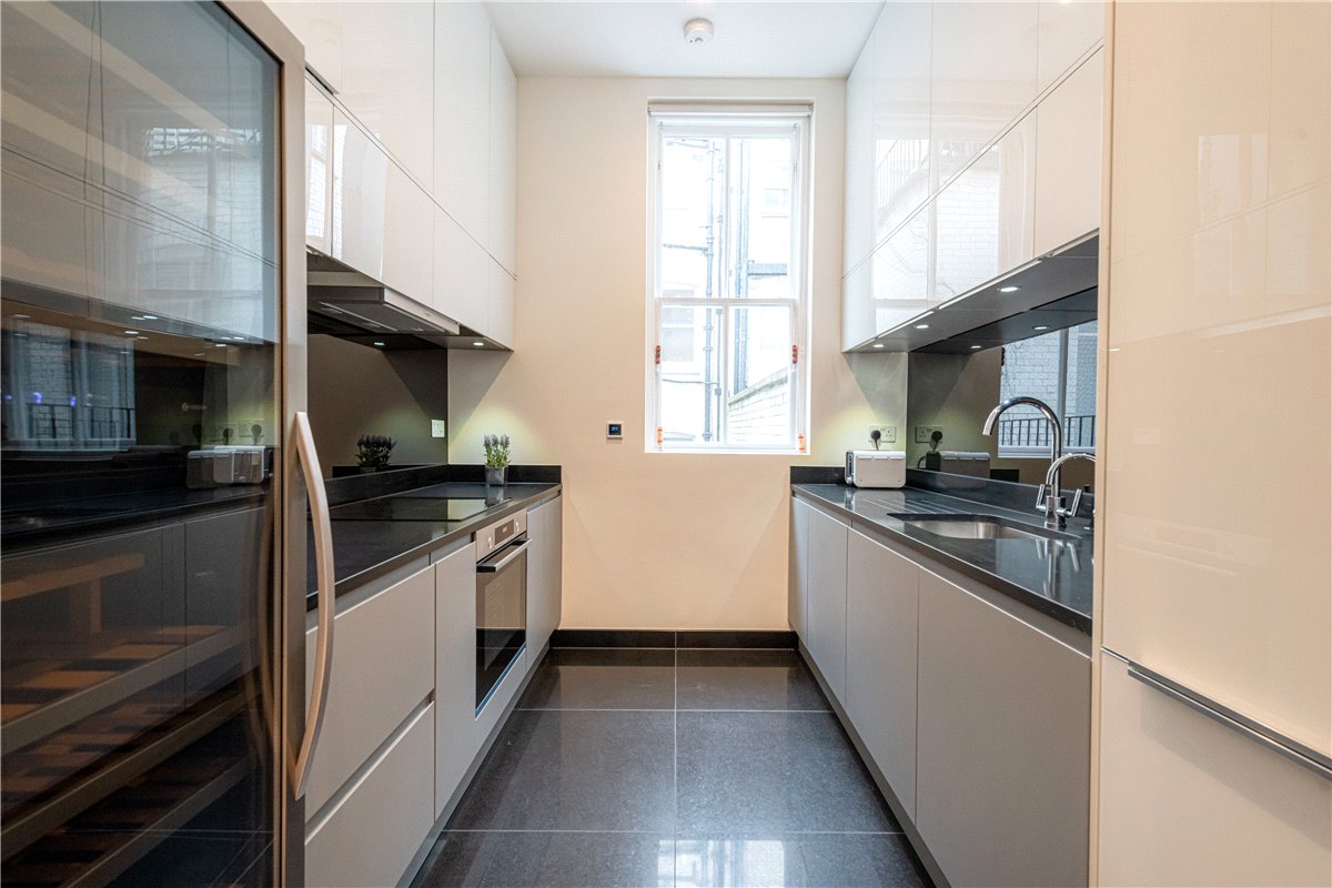 2 bedroom flat, South Audley Street, Mayfair W1K - Available