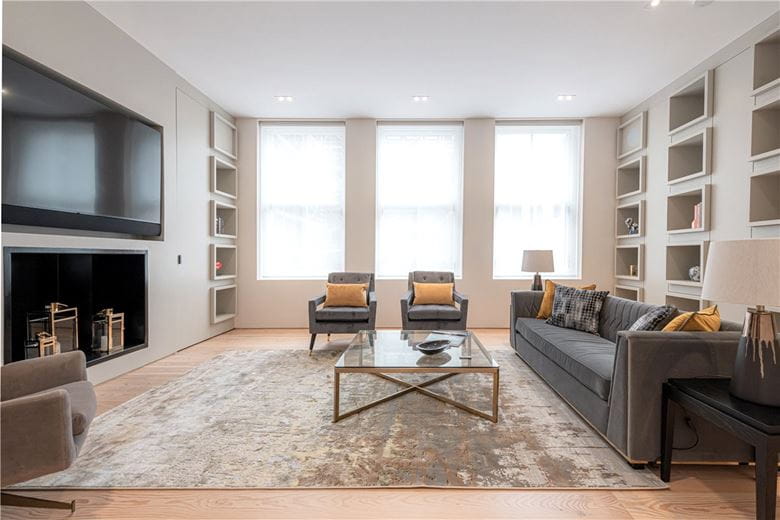 2 bedroom flat, South Audley Street, Mayfair W1K - Available