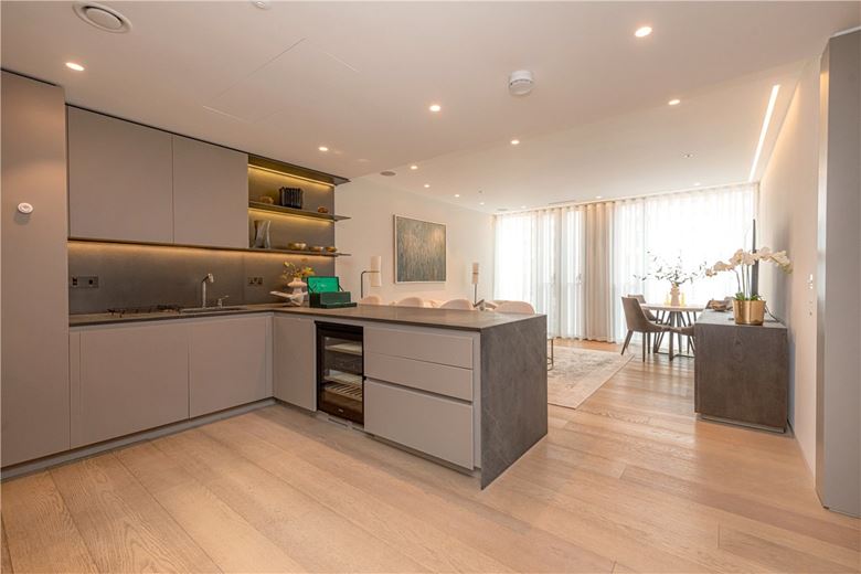 2 bedroom , The Nova Building, 79 Buckingham Palace Road SW1W - Available