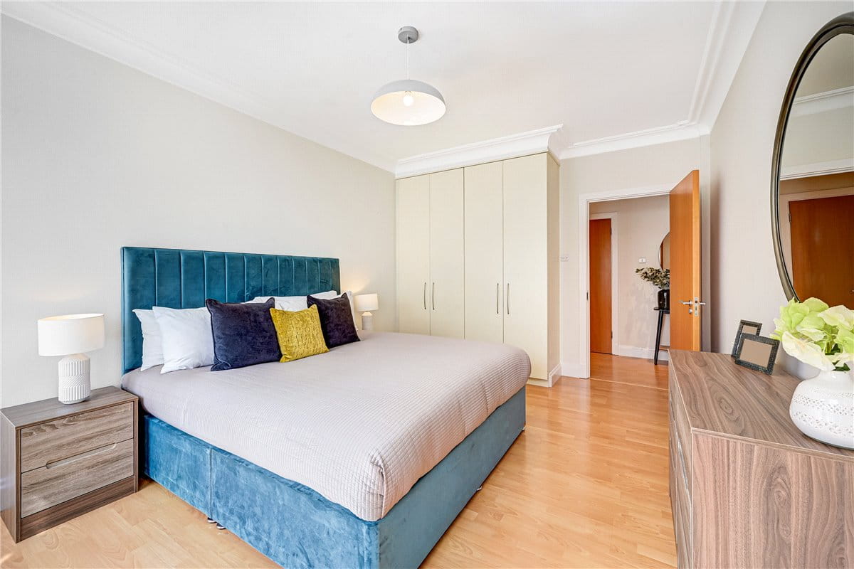 3 bedroom flat, Stafford Court, Kensington High Street W8 - Available