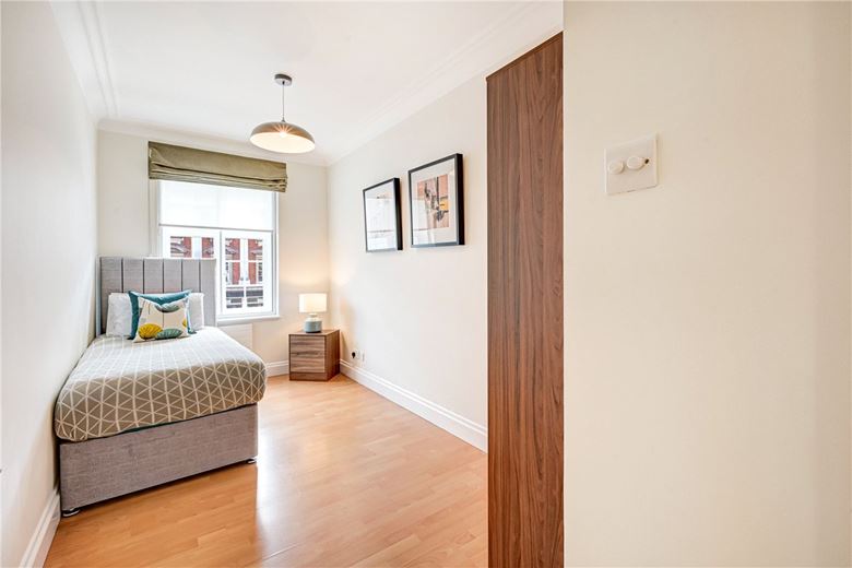 3 bedroom flat, Stafford Court, Kensington High Street W8 - Available