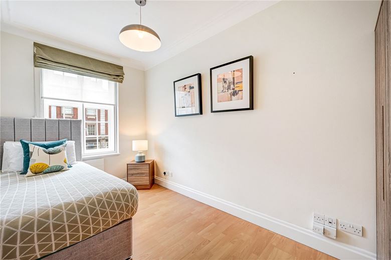 3 bedroom flat, Stafford Court, Kensington High Street W8 - Available