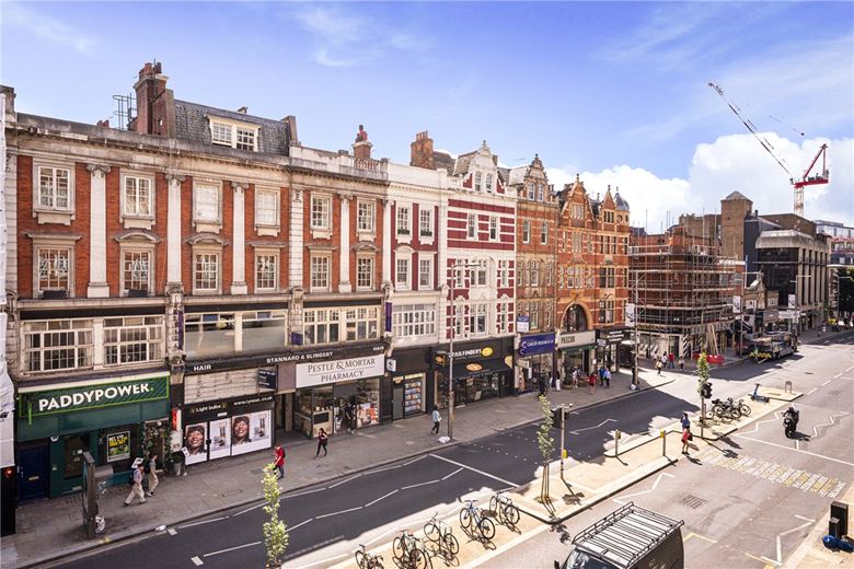 3 bedroom flat, Stafford Court, Kensington High Street W8 - Available