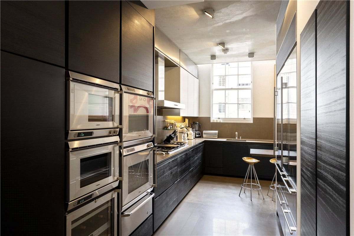 6 bedroom flat, Eaton Place, Belgravia SW1X - Available