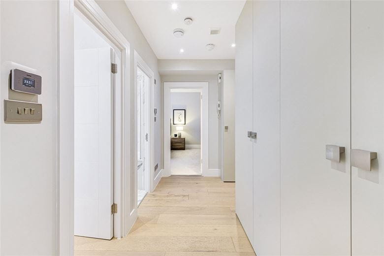 1 bedroom , Richmond Court, 200 Sloane Street SW1X - Available