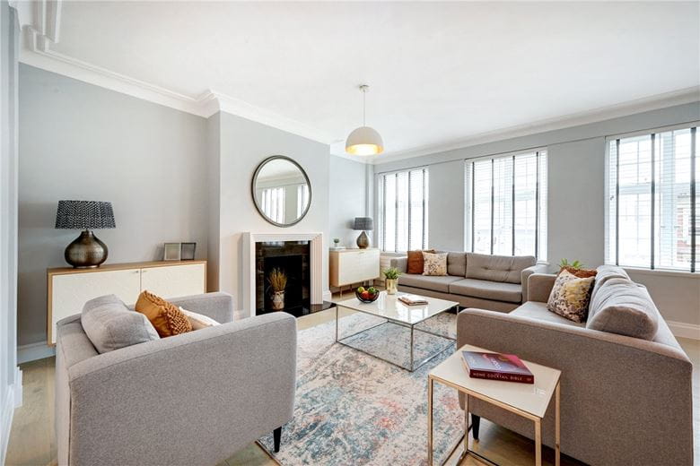 3 bedroom flat, Stafford Court, Kensington High Street W8 - Available