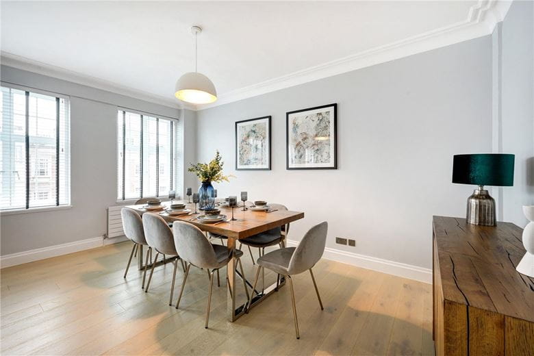 3 bedroom flat, Stafford Court, Kensington High Street W8 - Available