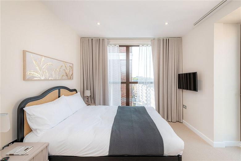 2 bedroom flat, Marsham Street, Westminster SW1P - Available