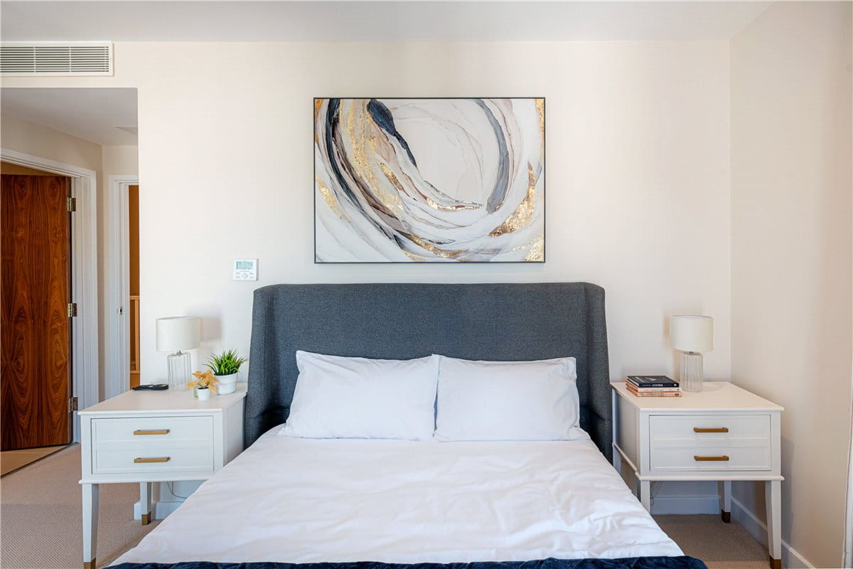 2 bedroom flat, Marsham Street, Westminster SW1P - Available