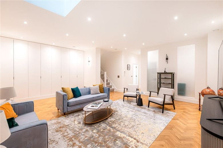 4 bedroom house, Eaton Mews North, Belgravia SW1X - Available